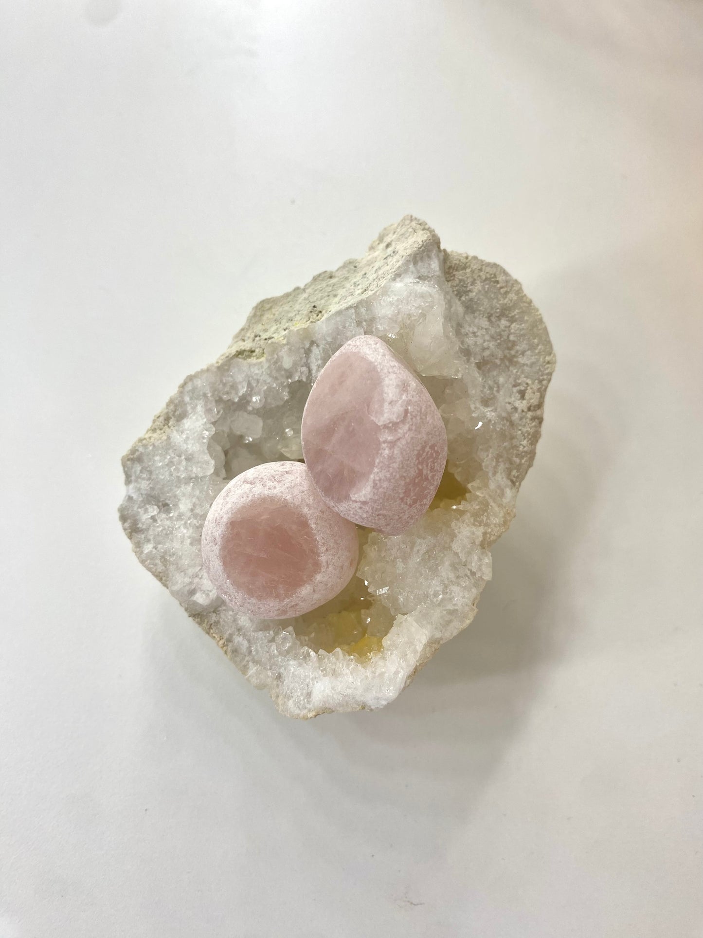 Quartz rose "Emma Egg"